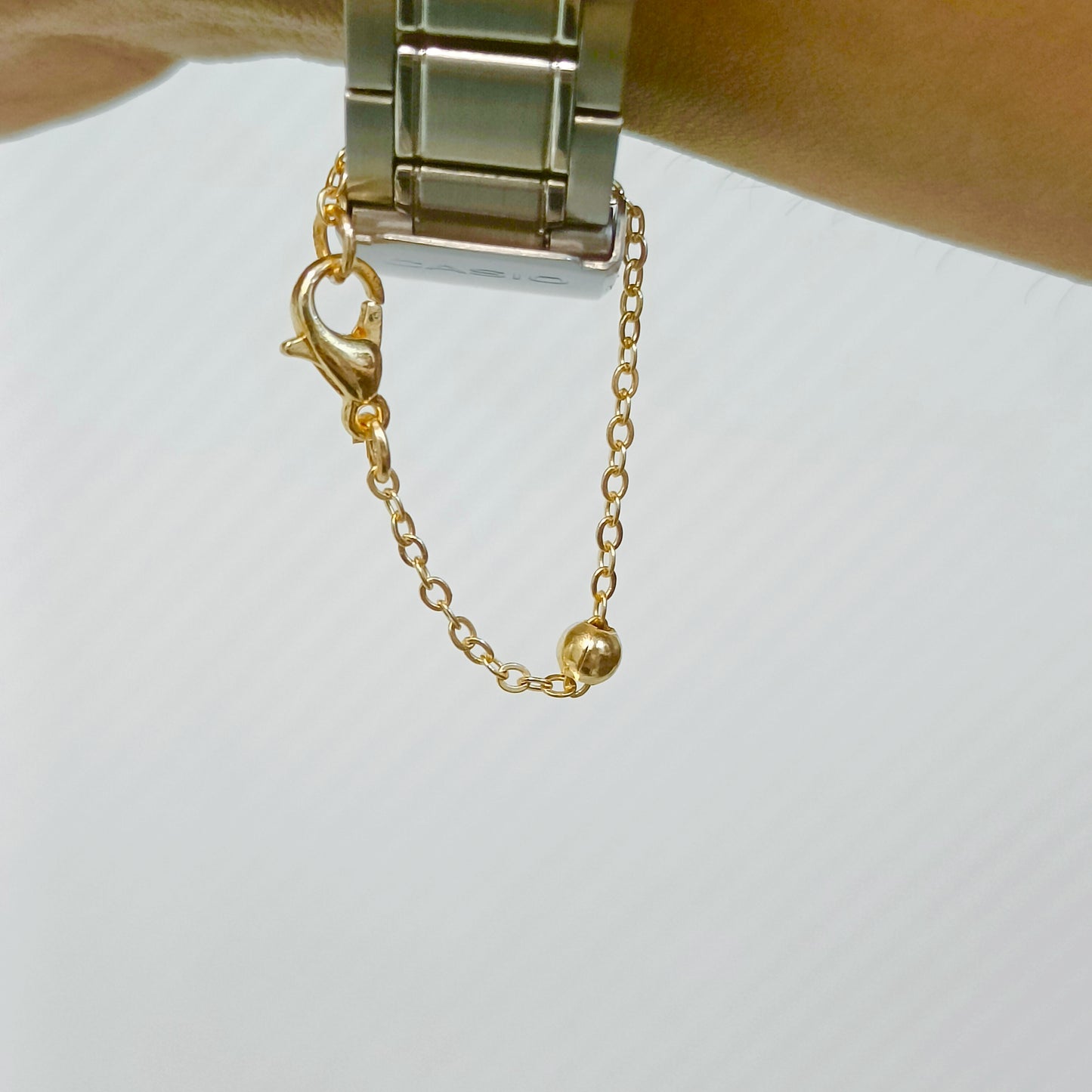 Gap Bally Narrow Link Chain Plain Watch Charm