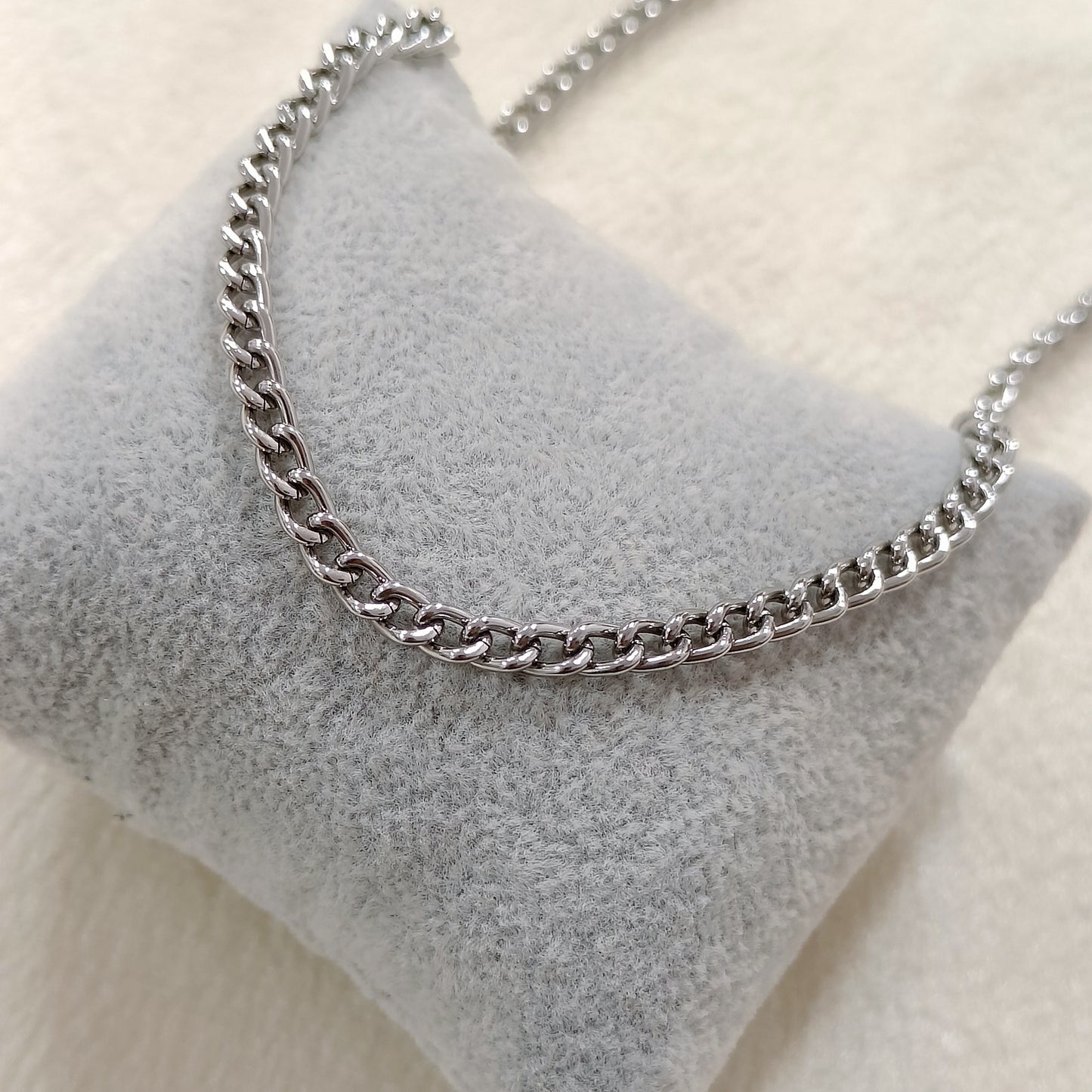 Smoothick Curb Chain Necklace