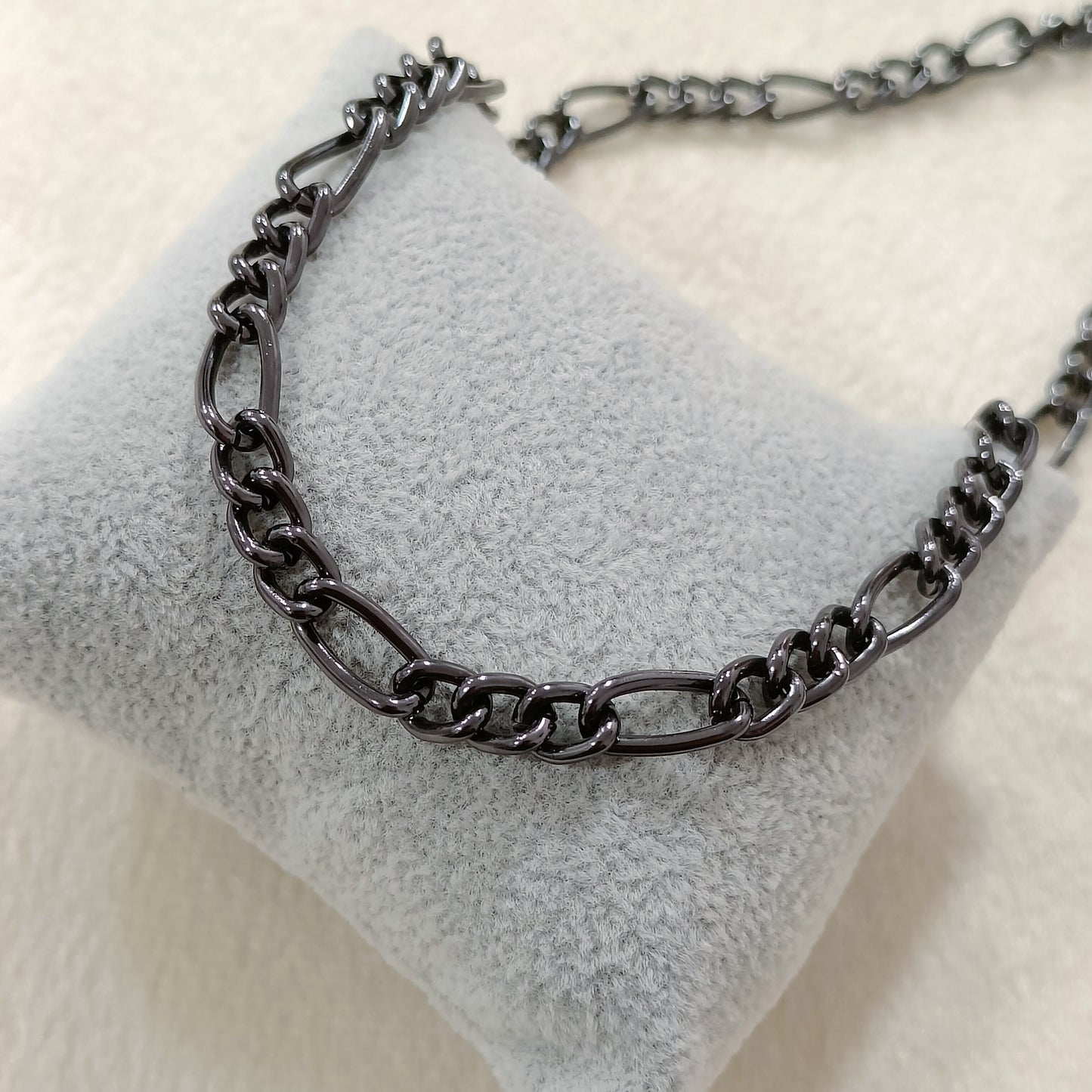 Figaro Sigma Necklace