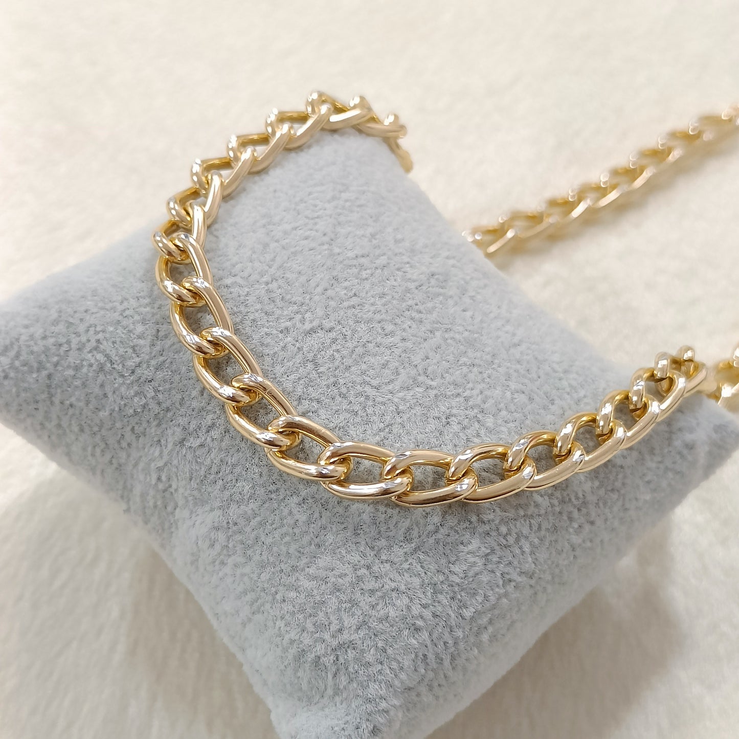 Medium Cut-Link Chain Necklace
