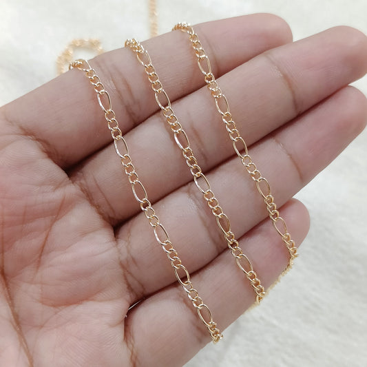Sleek Golden Figaro Sigma Chain (2.5mm)