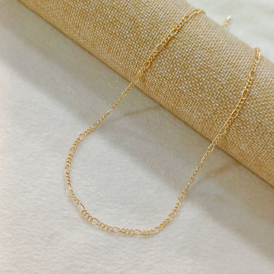 Sleek Figaro Sigma Chain Unisex Necklace