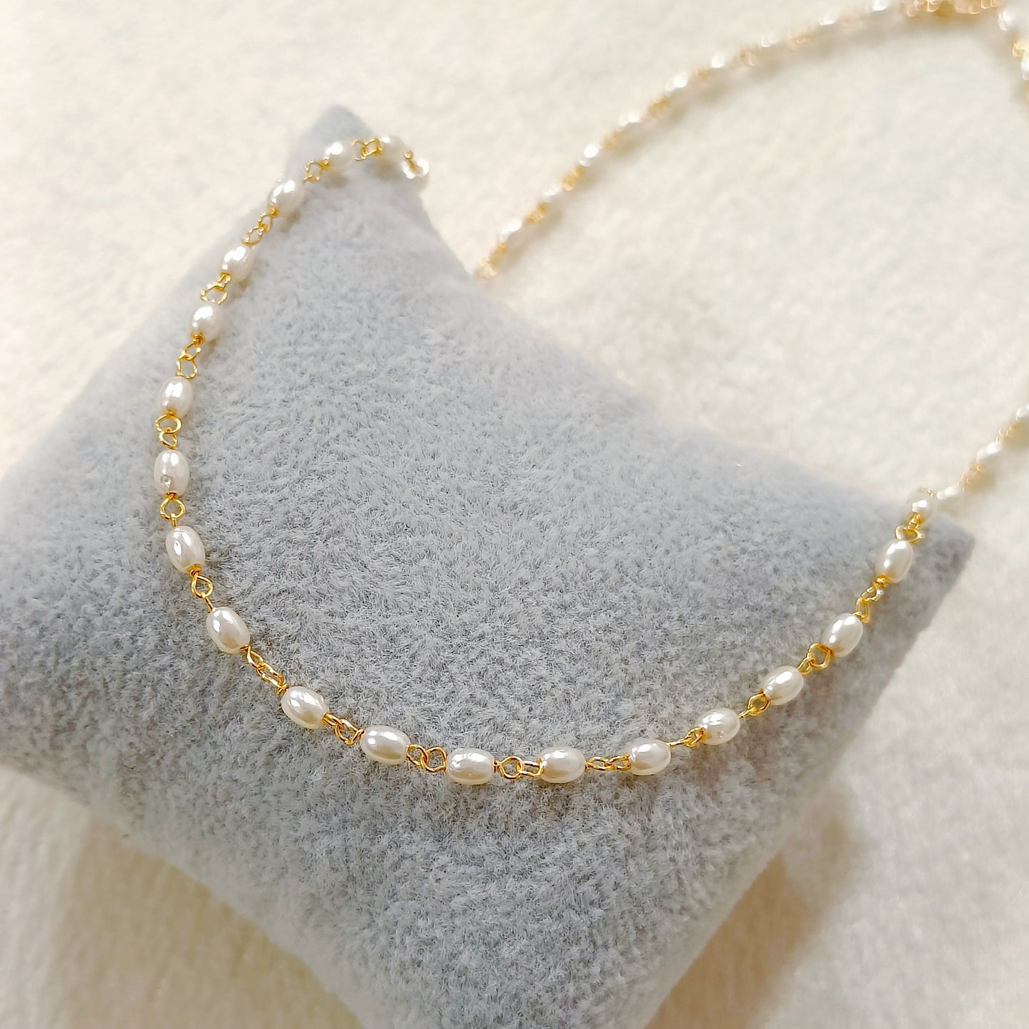 Oval Pearl Knotting Chain Necklace