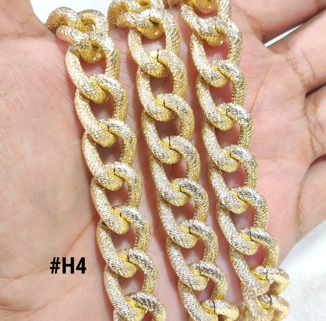 Golden Super-Chunky Textured Chain