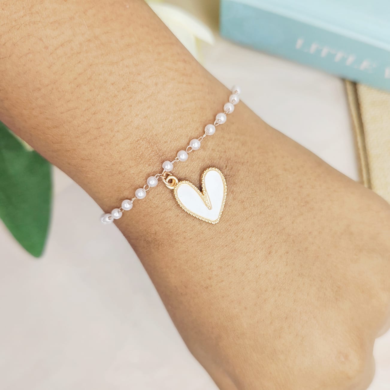 Pearl-Finish White Heart Rose Golden Christmas Pearl Chain Bracelet