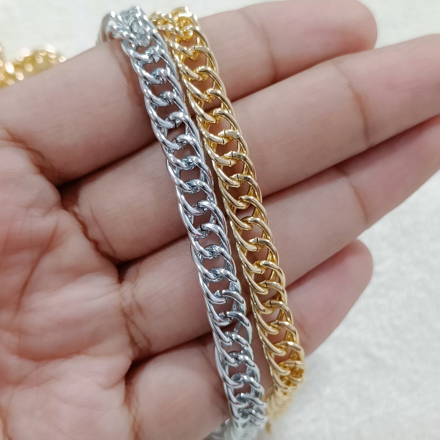 Narrow Double-Link Metal Chain
