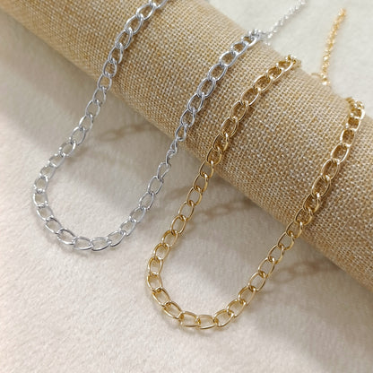 Curvy Small-Link Chain Necklace