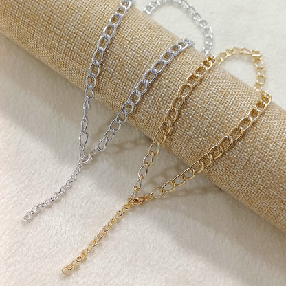 Curvy Small-Link Chain Necklace