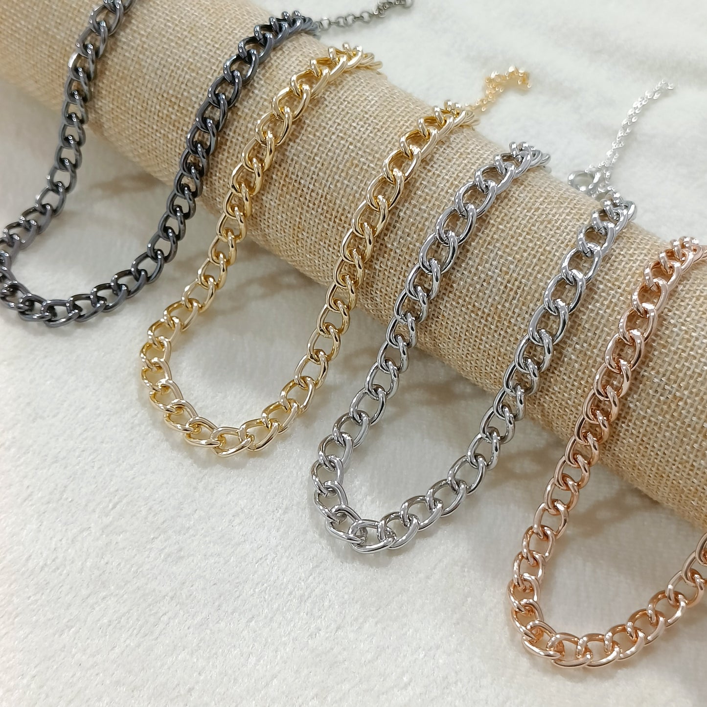 Semi-Chunky Curb Chain Necklace