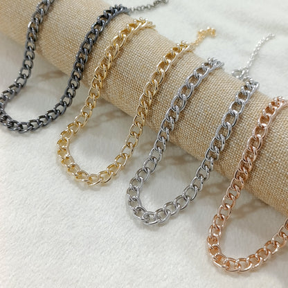Semi-Chunky Curb Chain Necklace