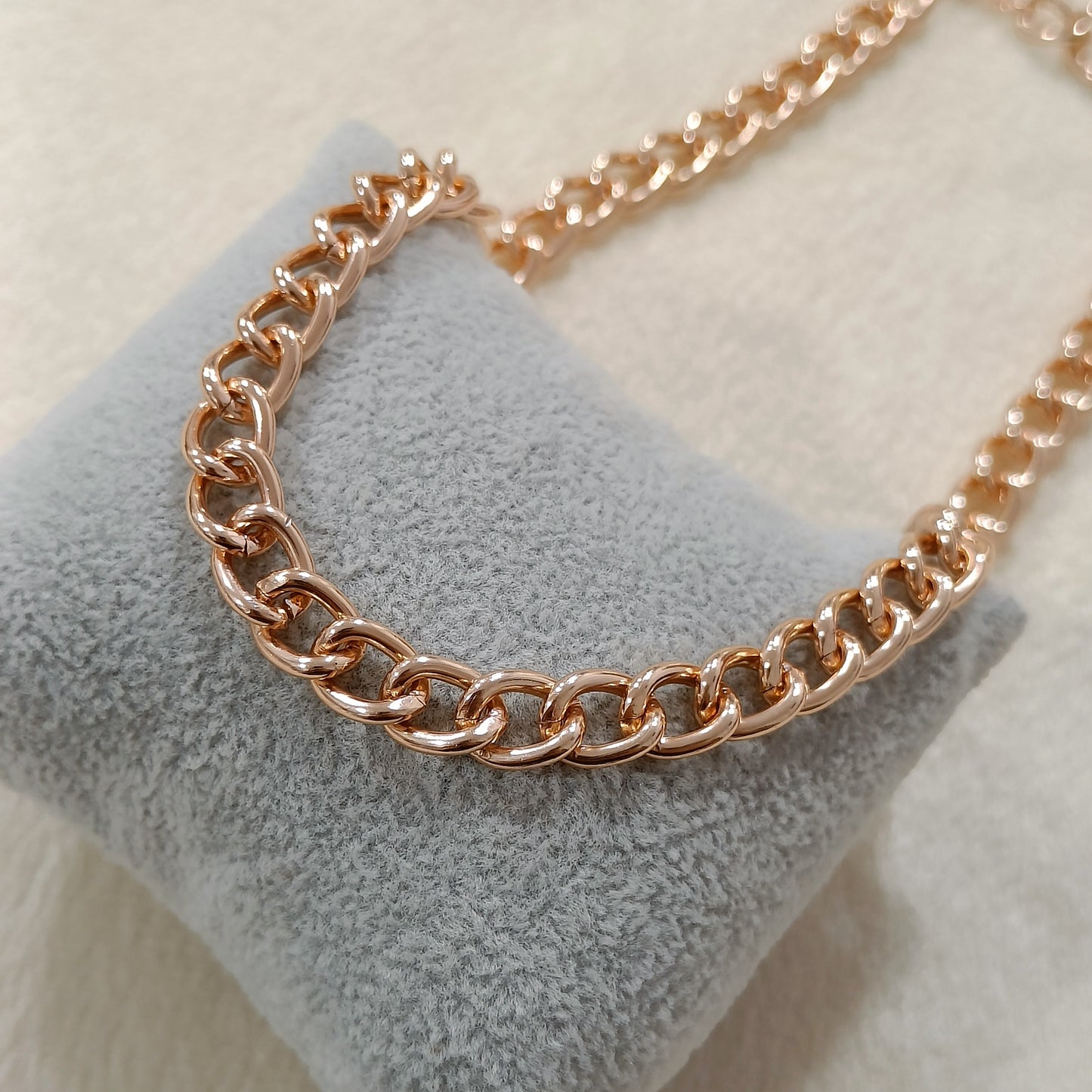 Semi-Chunky Curb Chain Necklace