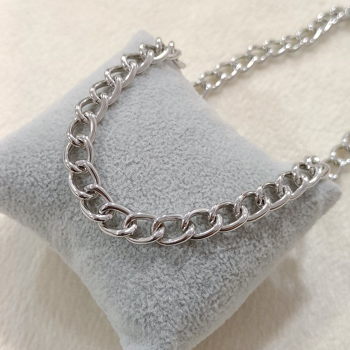 Semi-Chunky Curb Chain Necklace