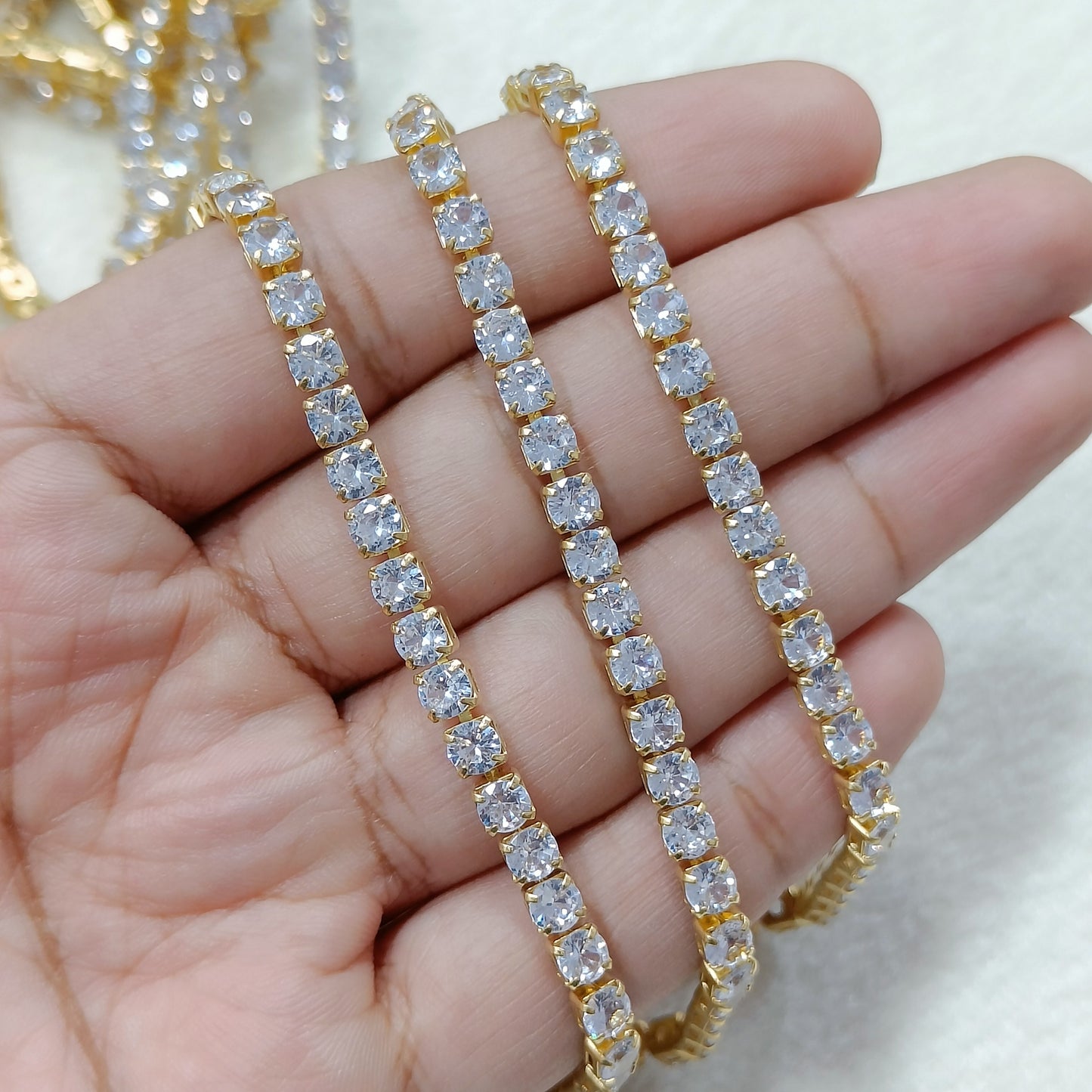Luxury Round American Diamond (AD) Studded Chain