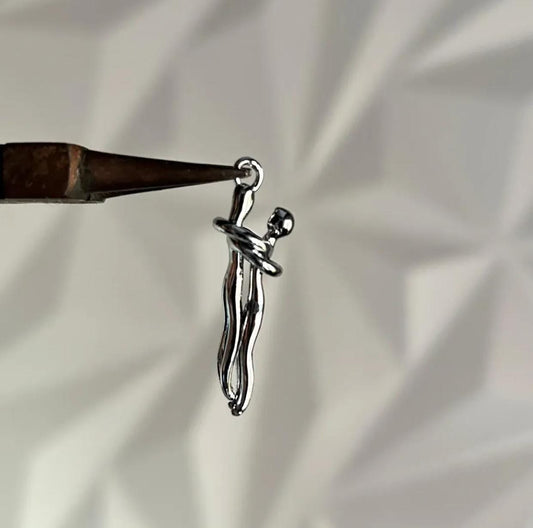 Oxo-Silver Hugging Couple Pair Metal Charms