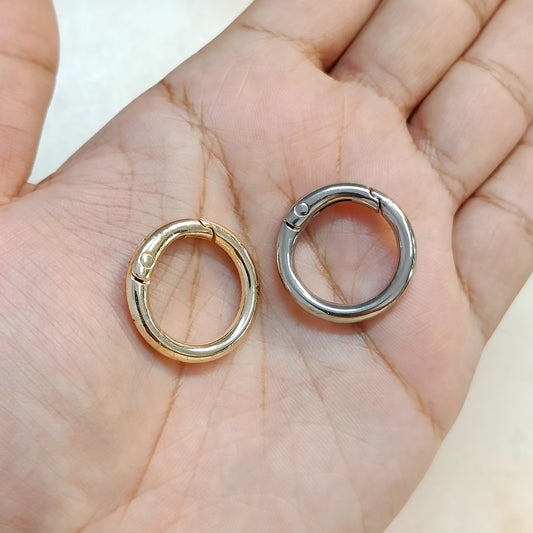 Chunky Round Spring Hooks