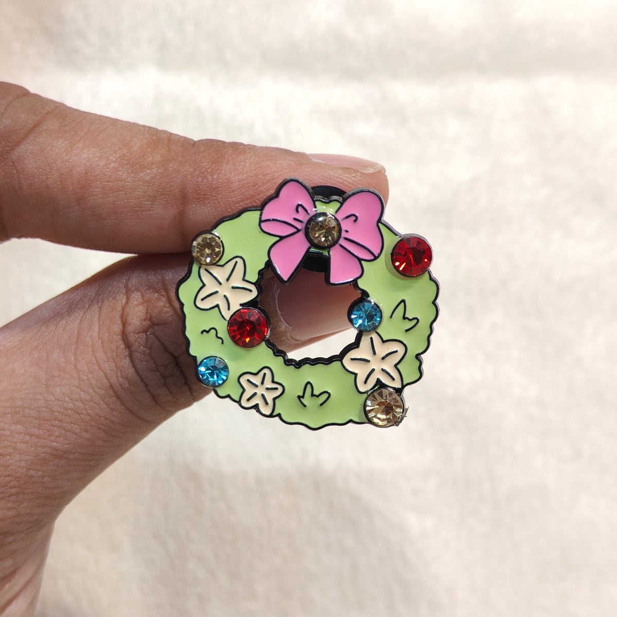 Wreath with Bow Christmas Theme Enamel Pin