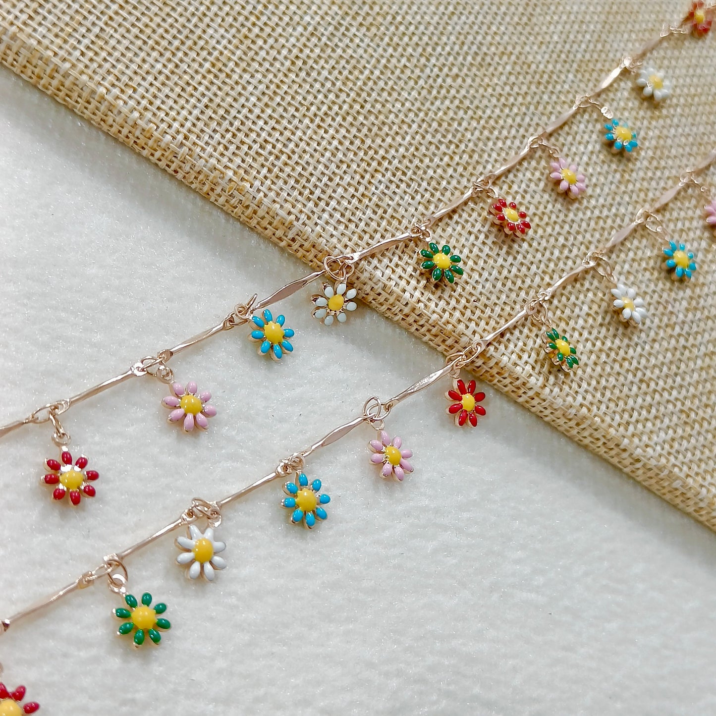 Dangling Enamel Daisy Charm Chain