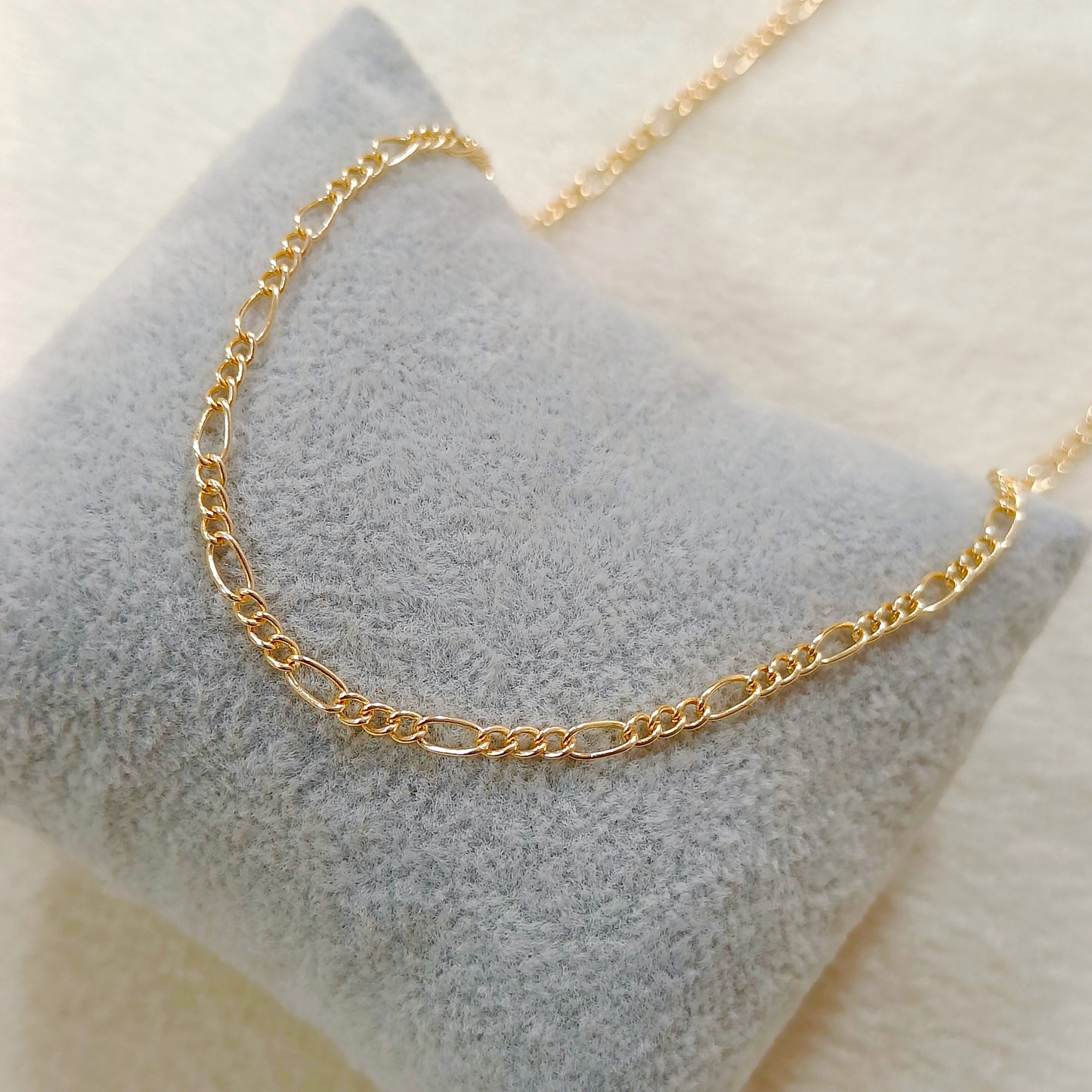 Sleek Figaro Sigma Chain Unisex Necklace