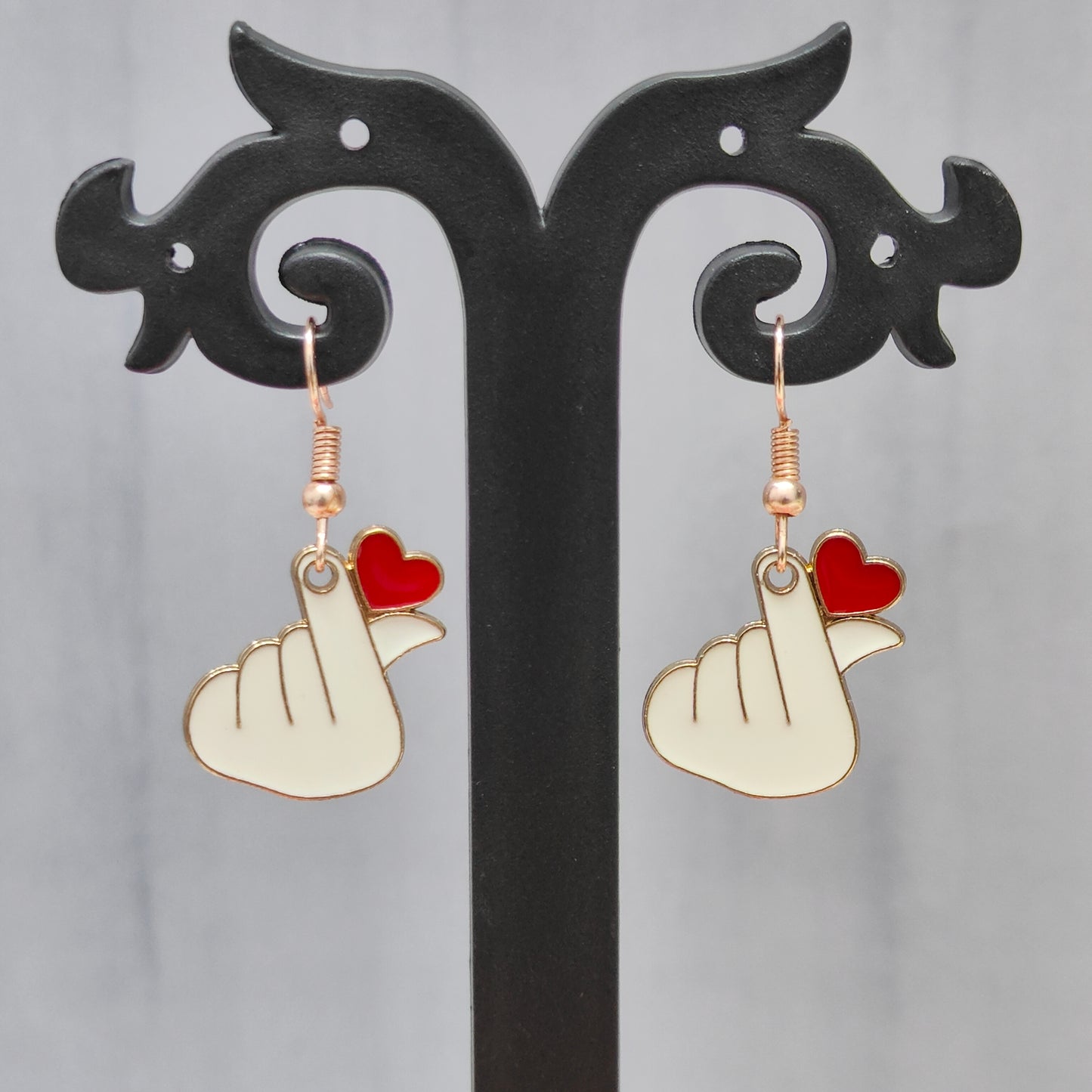 Finger-Heart Saranghae Rose Golden Christmas Pendant Set (Necklace & Earrings)