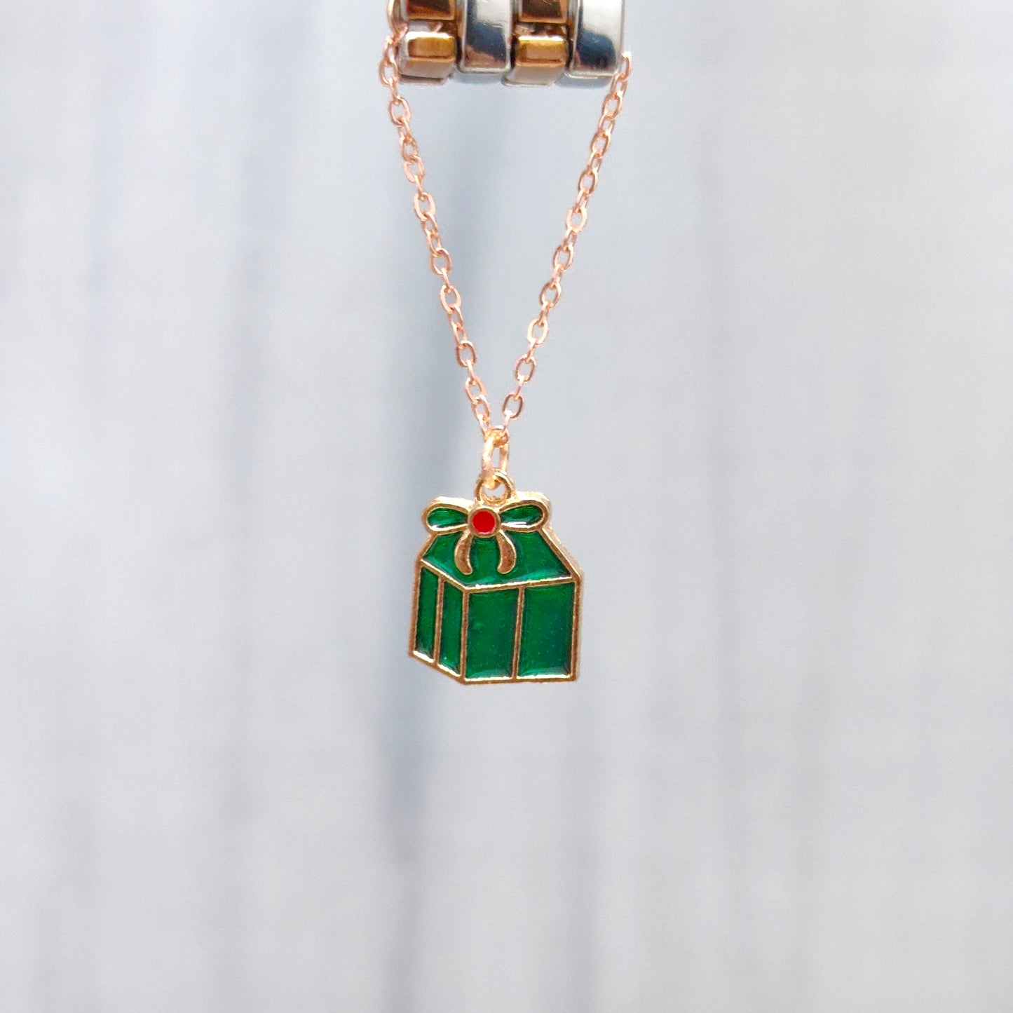 Green Mini Giftbox Rose Golden Christmas Watch Charm