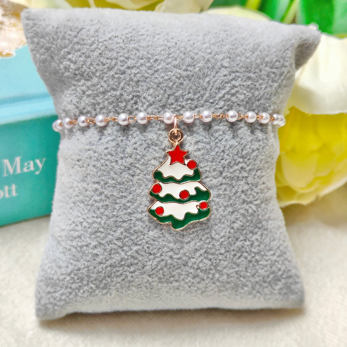 Snowy Xmas Tree Rose Golden Christmas Pearl Chain Bracelet