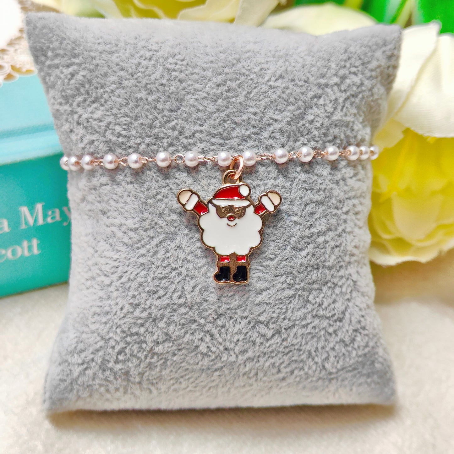 Cheering Santa Rose Golden Christmas Pearl Chain Bracelet