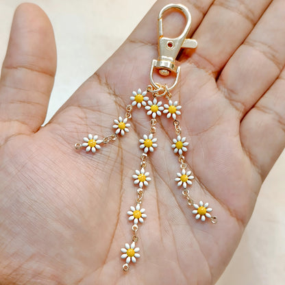 Aesthetic White Daisy Three Layer Motif Chain Bag Charm