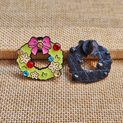 Wreath with Bow Christmas Theme Enamel Pin