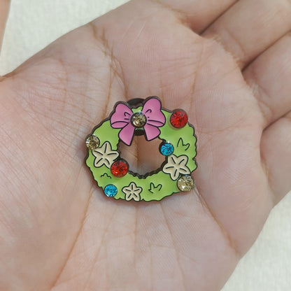 Wreath with Bow Christmas Theme Enamel Pin