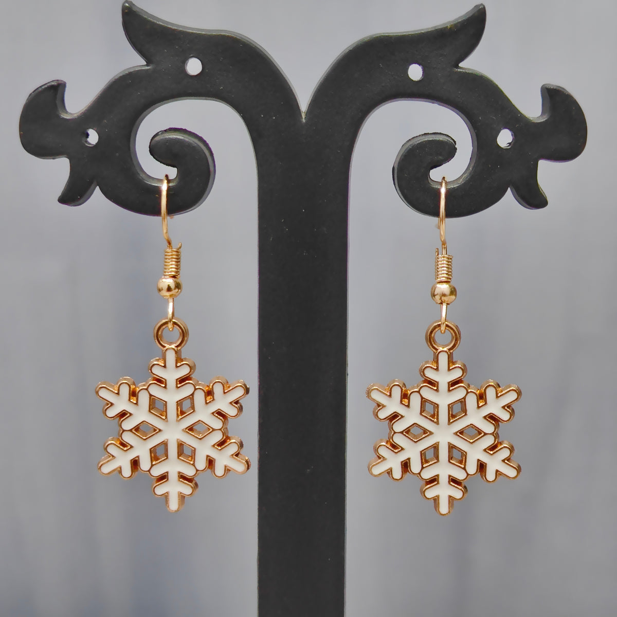 Spiky Snowflake Golden Christmas Pendant Set (Necklace & Earrings)