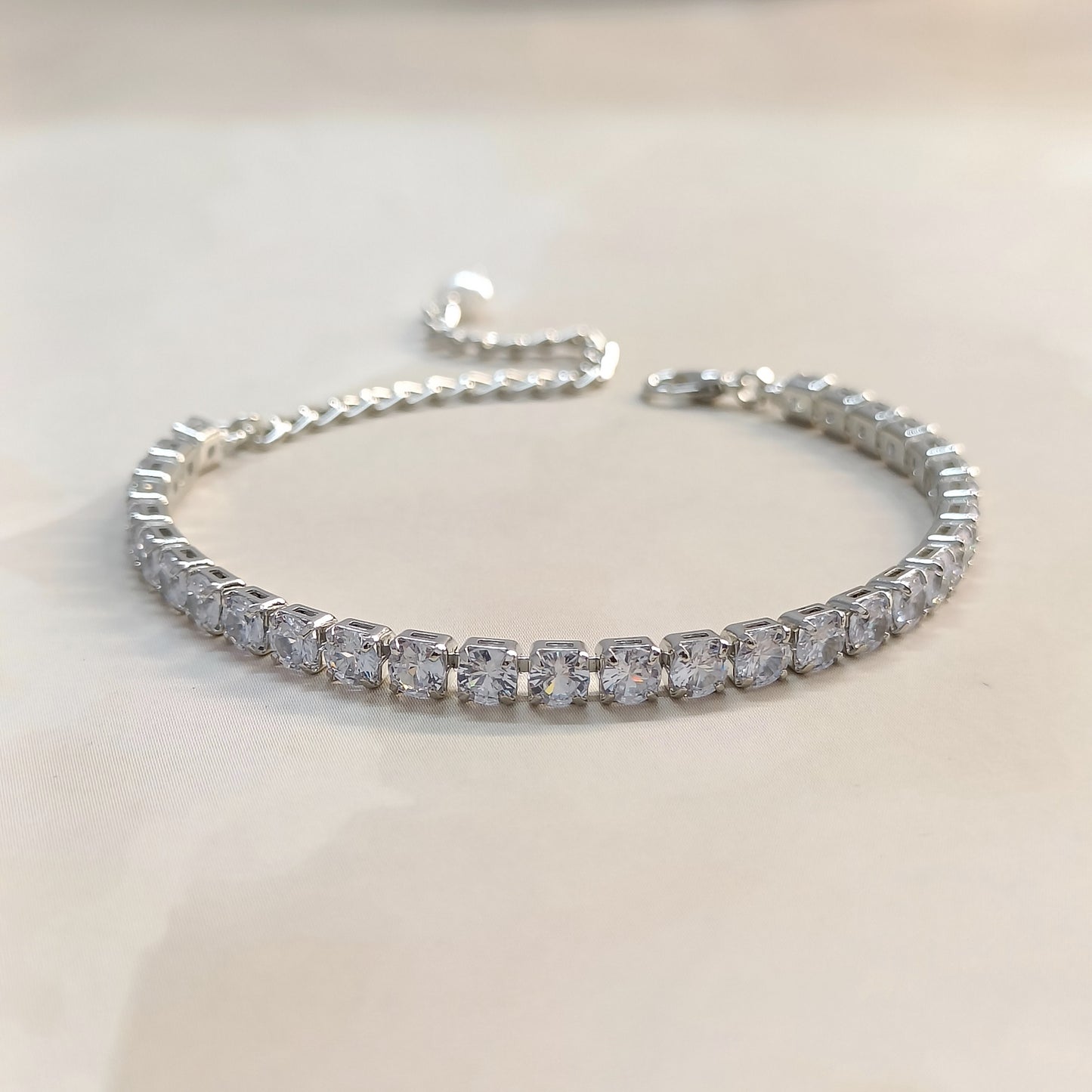 Silver Round American Diamond Tennis Bracelet for Women